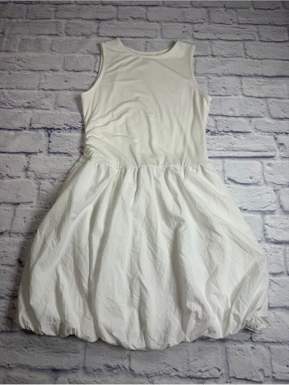 Kirundo Women's Sleeveless White Bubble Hem Dress. Size Small.